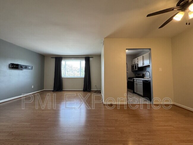 Foto del edificio - 3825 Hamilton St