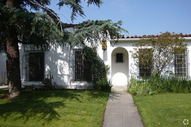 Building Photo - 465 N Alta Vista Blvd