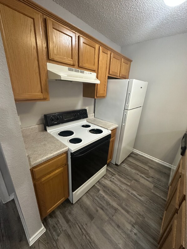Building Photo - 700 Hercules Ln