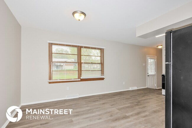 Foto del edificio - 3044 Mockingbird Dr
