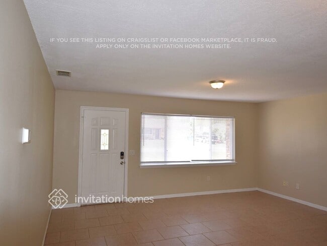 Building Photo - 3196 Sky St