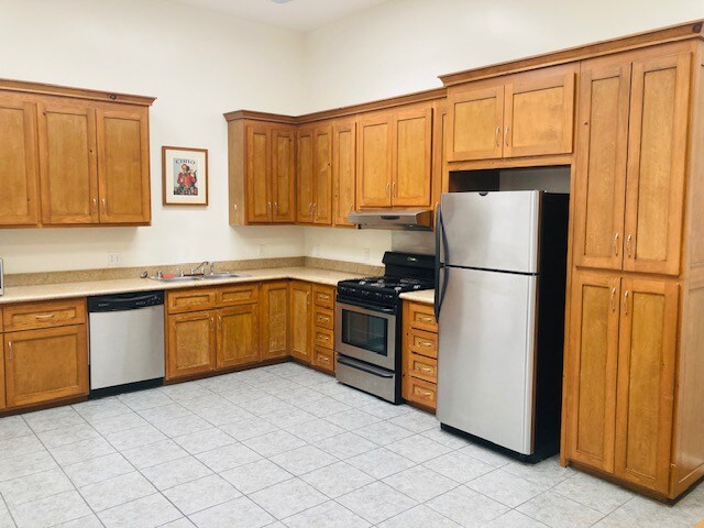 Foto del edificio - 1354 W 24th St