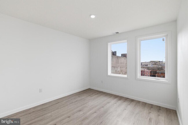 Foto del edificio - 915 N Broad St