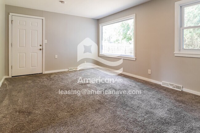 Foto del edificio - 33116 Armada Ct