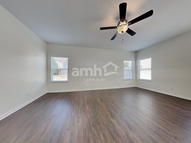 Building Photo - 871 Kimberly Ave