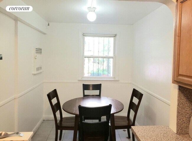 Foto del edificio - 2186 Paulding Ave