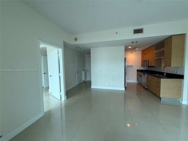 Foto del edificio - 60 SW 13th St