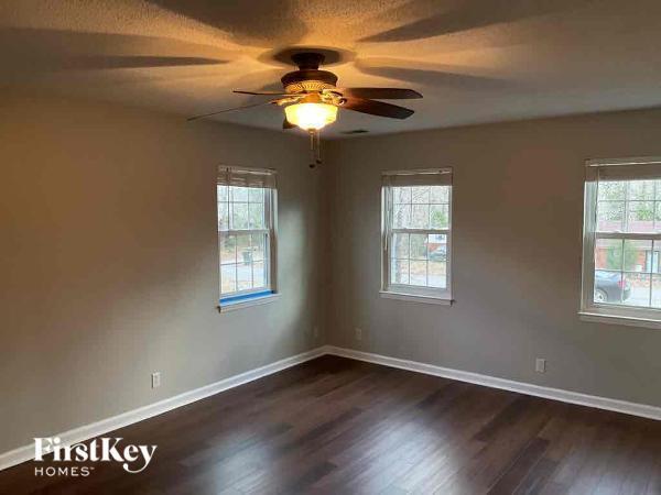 Building Photo - 1109 Camellia Ridge Dr