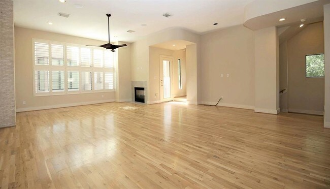 Foto del edificio - 1415 Bonnie Brae St