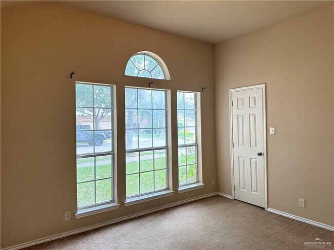 Building Photo - 3307 San Angelo St