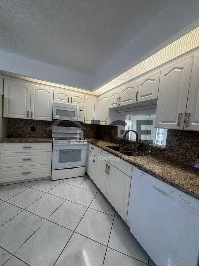 Building Photo - 12600 FL-5