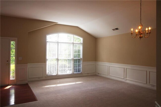 Foto del edificio - 3545 Mystic Dr
