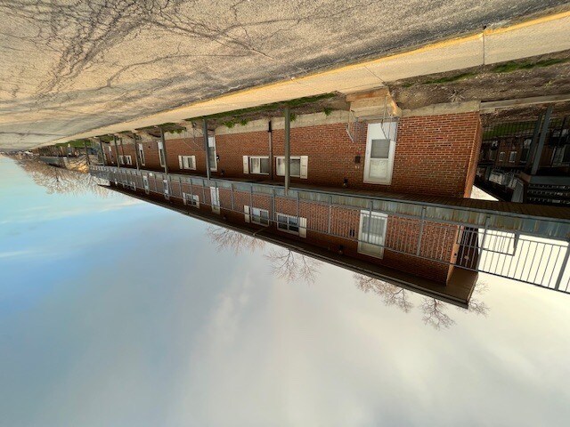 Foto del edificio - 1500 Busse Rd