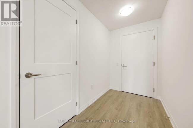 Building Photo - 25 Holly St