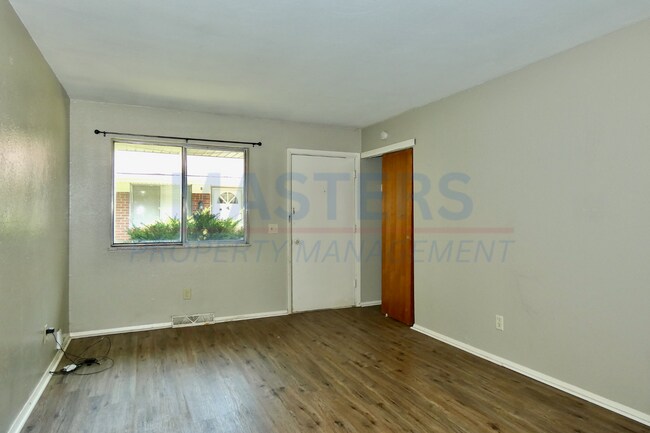 Foto del edificio - 5765 Steffens Ave