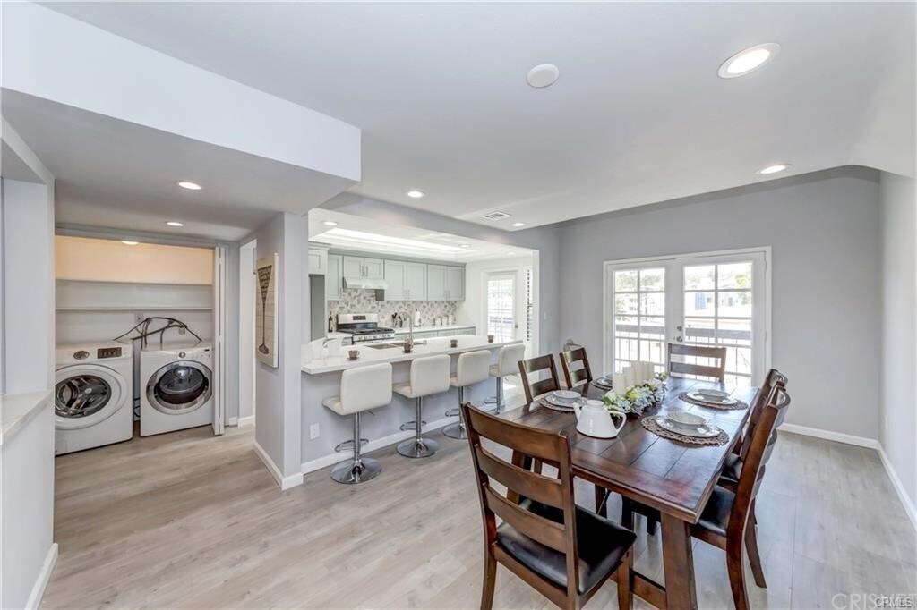 Foto principal - 630 Kelton Ave