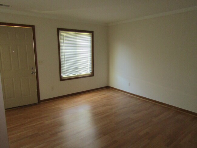 living room - front door - 17922 Phyllis St