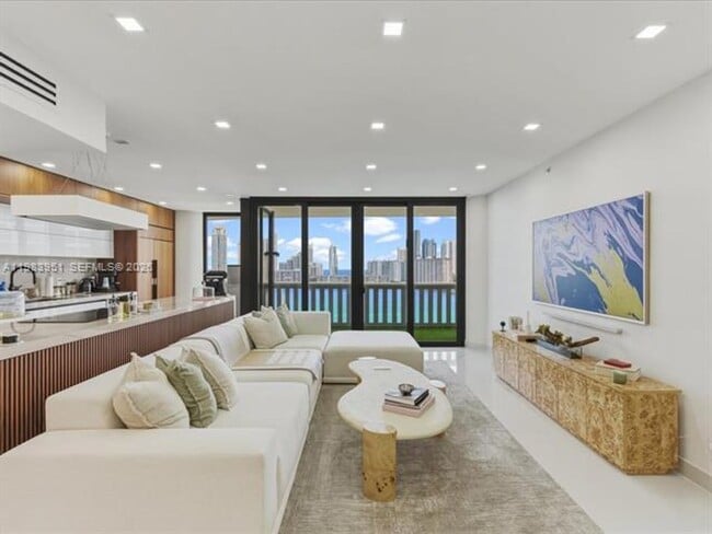 Photo - 3000 Island Blvd Apartment