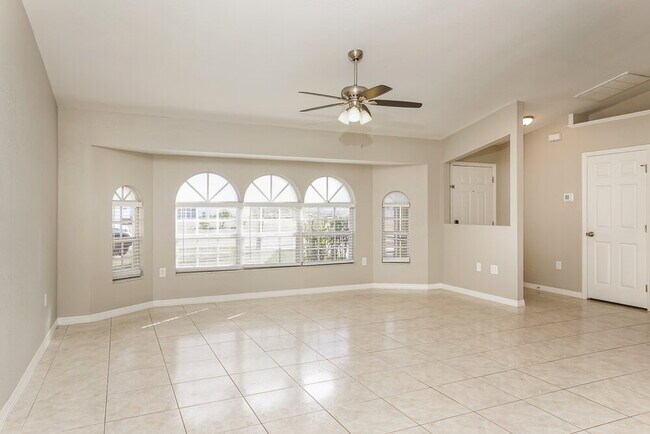 Foto del edificio - 239 Allworthy St