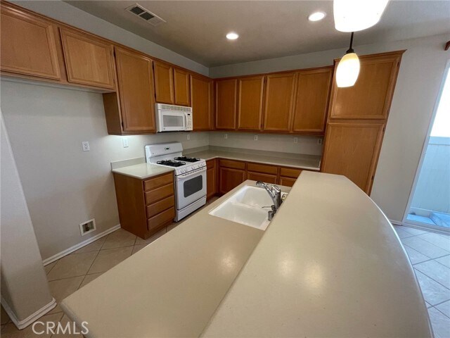 Foto del edificio - 10970 Ragsdale Rd