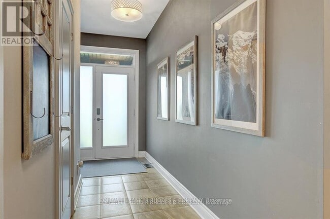 Building Photo - 308 Rosina Way