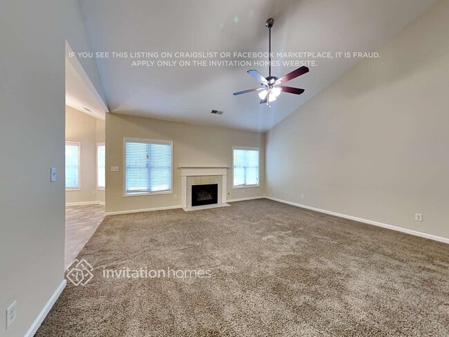 Building Photo - 1215 Chandler Ridge Dr SE
