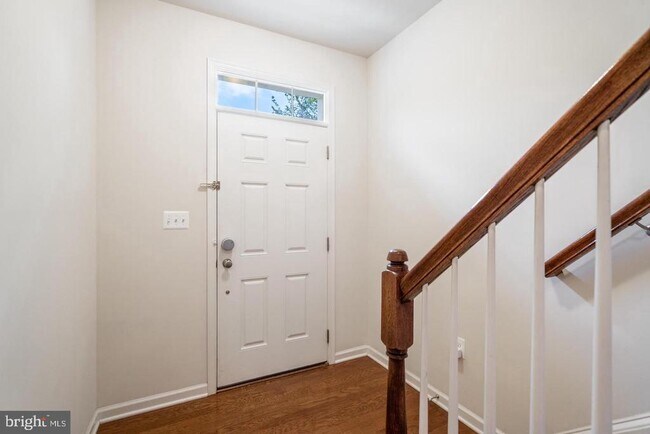 Building Photo - 22569 Norwalk Square