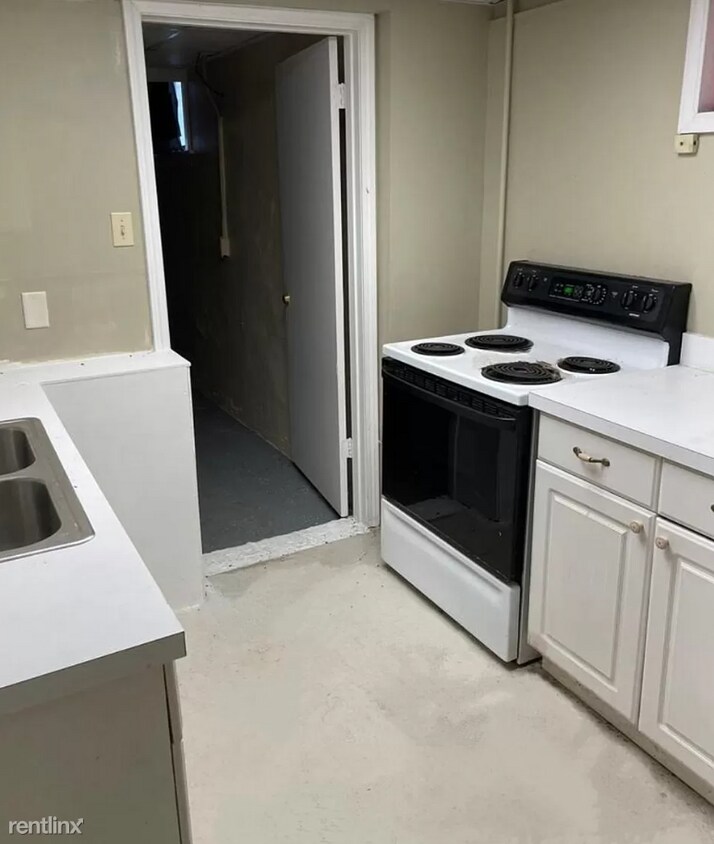 Foto del edificio - Studio, 1 bath 4plex - 428 W 2nd Ave Unit 4