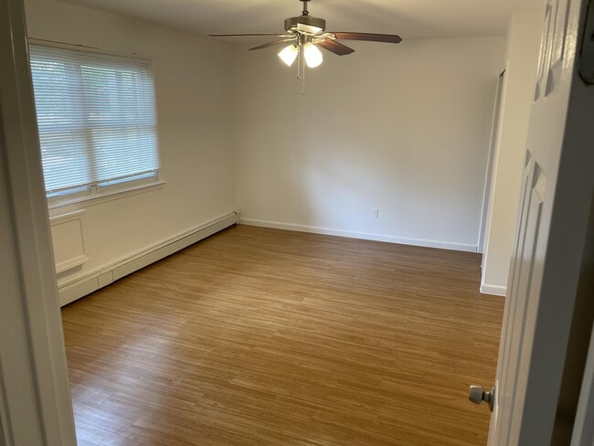 Building Photo - 9A Hemlock Dr