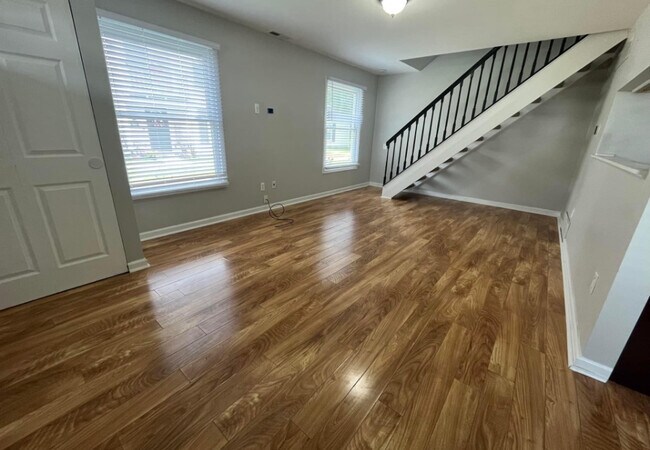 Foto del edificio - 2635 Thornbrier Ct