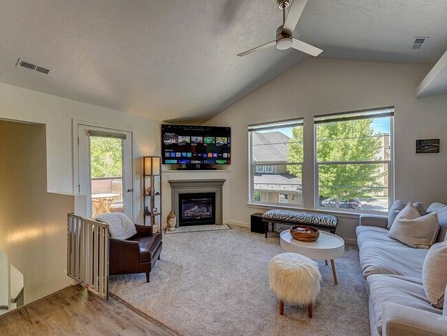 Foto del edificio - This modern Copper Ranch condo was fabulou...