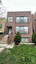Building Photo - 5523 N Sawyer Ave