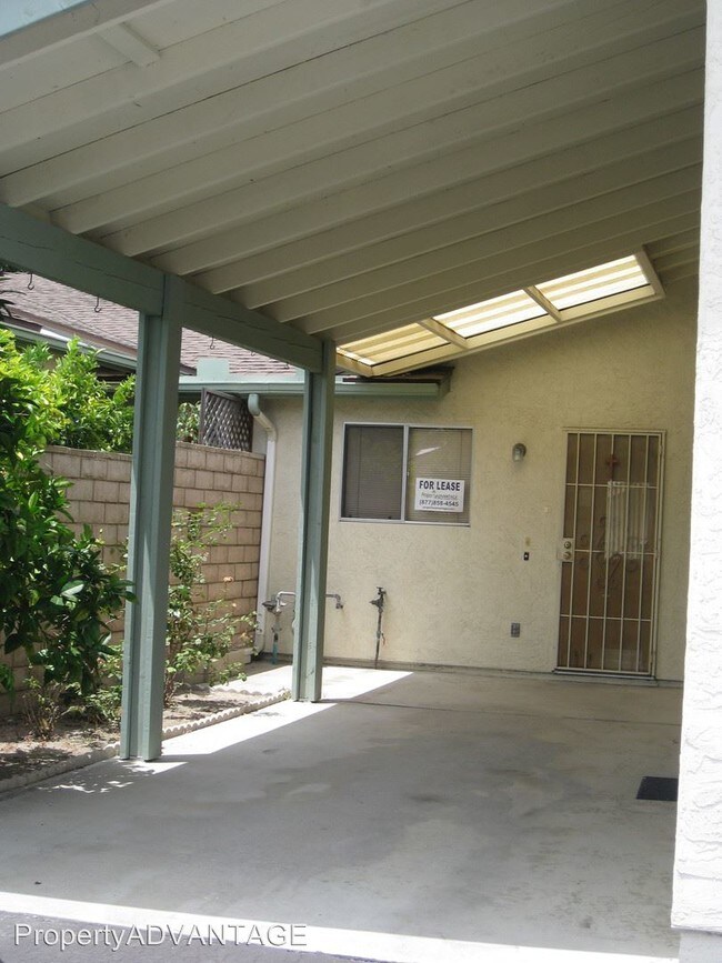 Building Photo - 1049 Plover Way