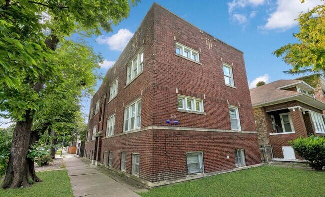 Foto del edificio - 2519 W 62nd St