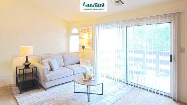 Foto del edificio - 7051 Pointe Inverness Way