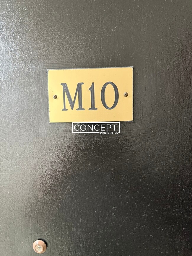 Building Photo - 62 Boylston St