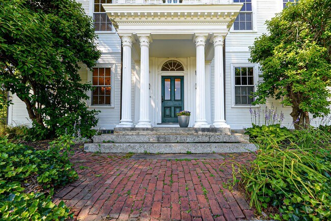 Foto del edificio - 525 Maplewood Ave