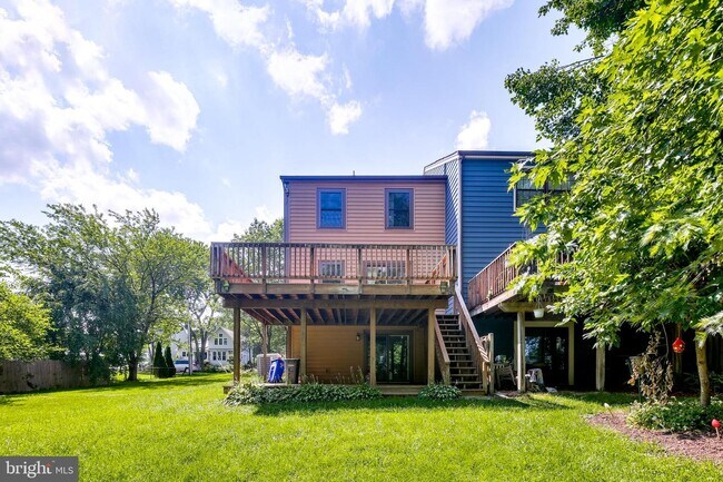 Building Photo - 9141 Bryant Ave
