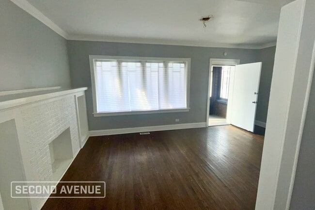 Building Photo - 7555 S Prairie Ave