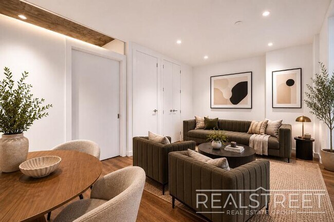 Foto del edificio - LUXURY 1 BED IN AMENITY PACKED BUILDING IN BUSHWICK
