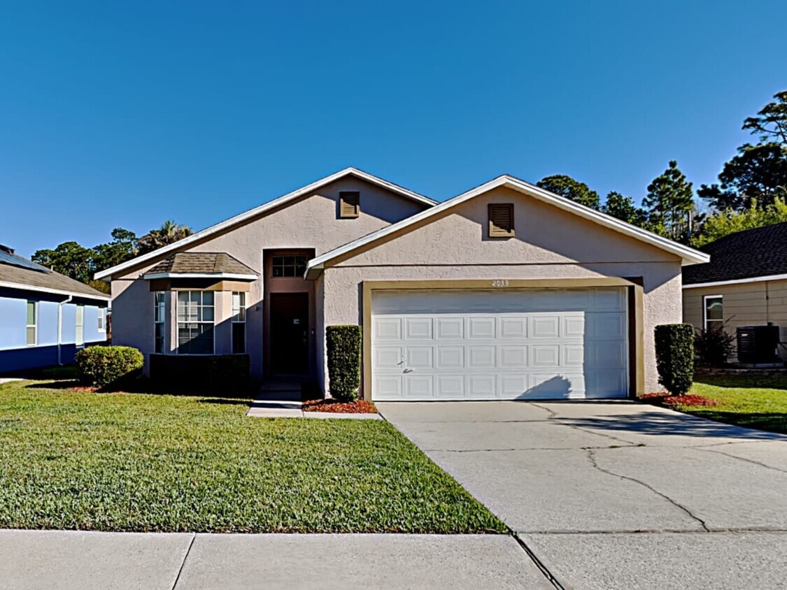 Primary Photo - 2033 Donegan Pl