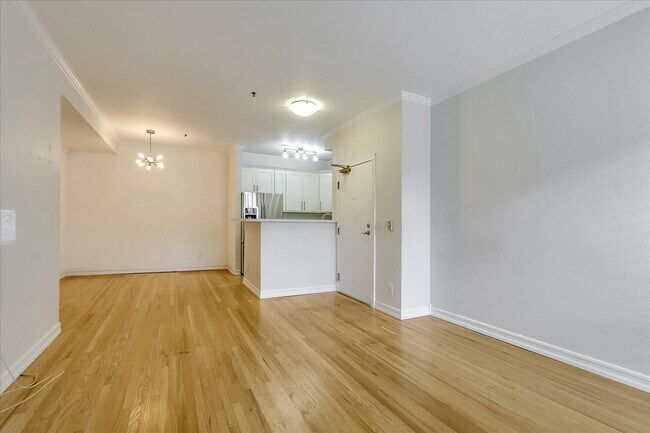 Building Photo - 603 Natoma St