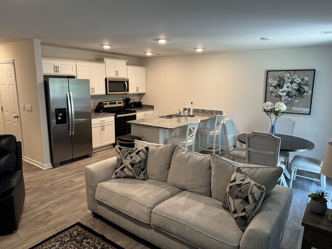 Building Photo - 1420 N Cardiff Trail