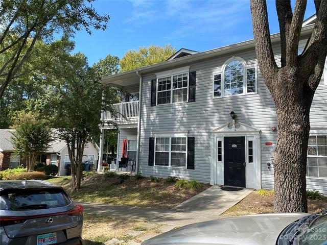Primary Photo - 21725 Aftonshire Dr