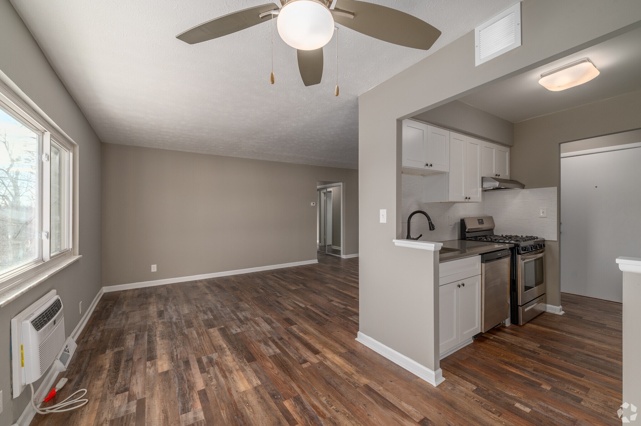 Terra Hilliard West – photo 2