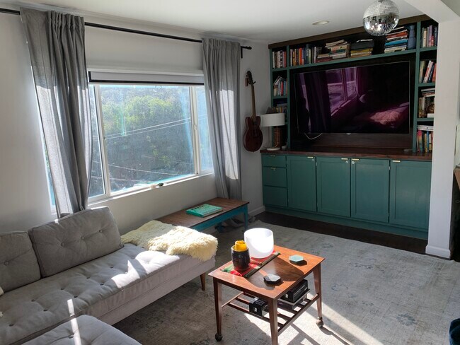 Foto del edificio - 6215 Monterey Rd