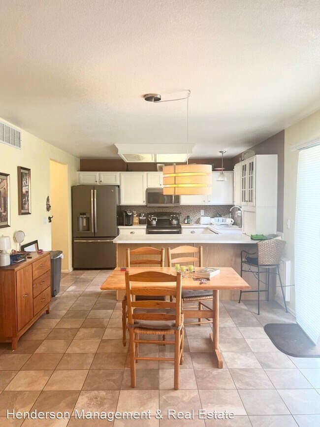 Building Photo - 4 br, 2.5 bath House - 4173 Lookout Dr