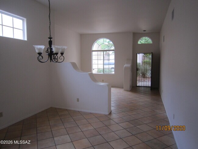 Foto del edificio - 3331 N Deerspring Ct