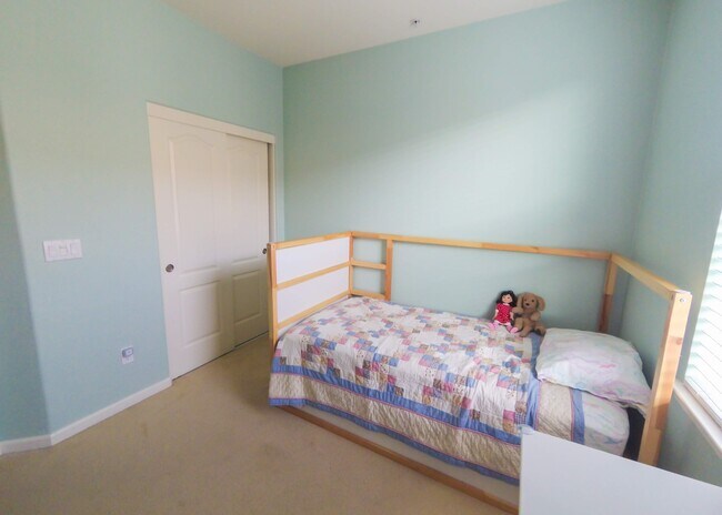 Foto del edificio - 242 Peppermint Tree Terrace