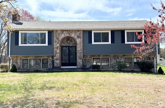 Building Photo - 37 Woodmont Dr